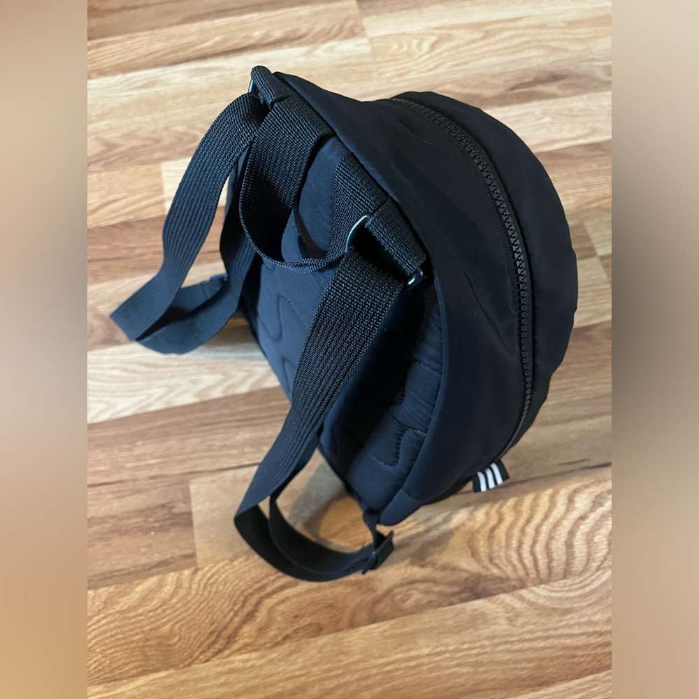 ⭐️ - - - Adidas mini backpack - Picture 13 of 13